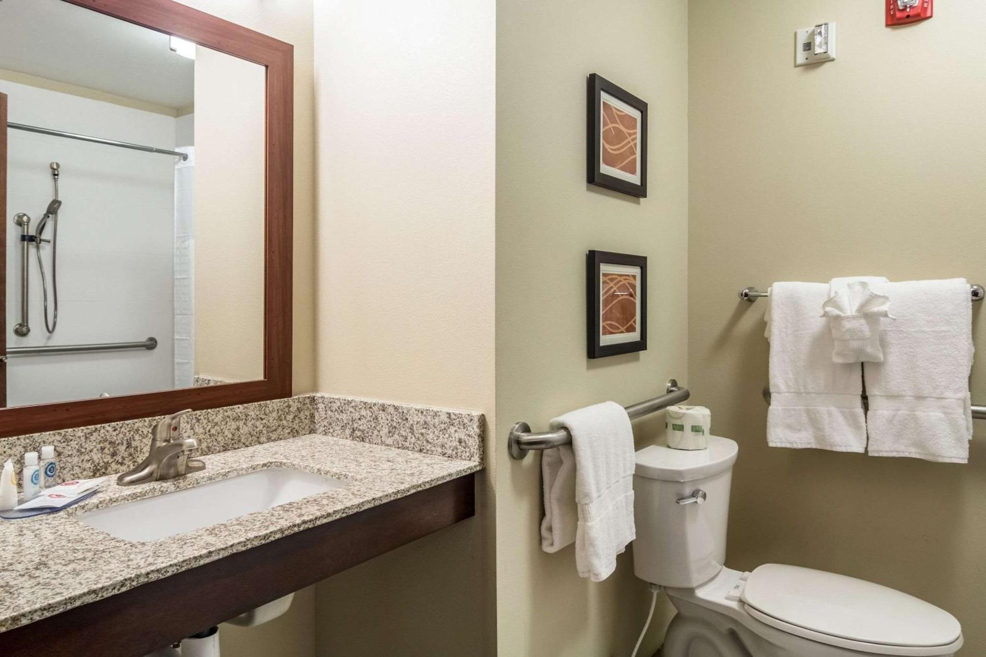 Comfort Inn Edwardsville - St Louis מראה חיצוני תמונה